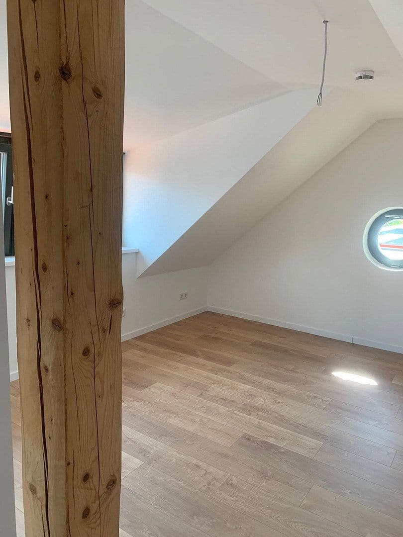 Pronájem bytu 4+1 88 m², Neustadt an der Aisch, Bavorsko Pronájem bytu 4+1 88 m², Neustadt an der Aisch, Bavorsko