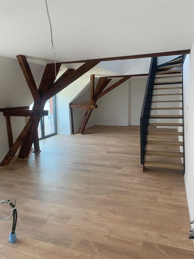 Pronájem bytu 4+1 88 m², Neustadt an der Aisch, Bavorsko Pronájem bytu 4+1 88 m², Neustadt an der Aisch, Bavorsko