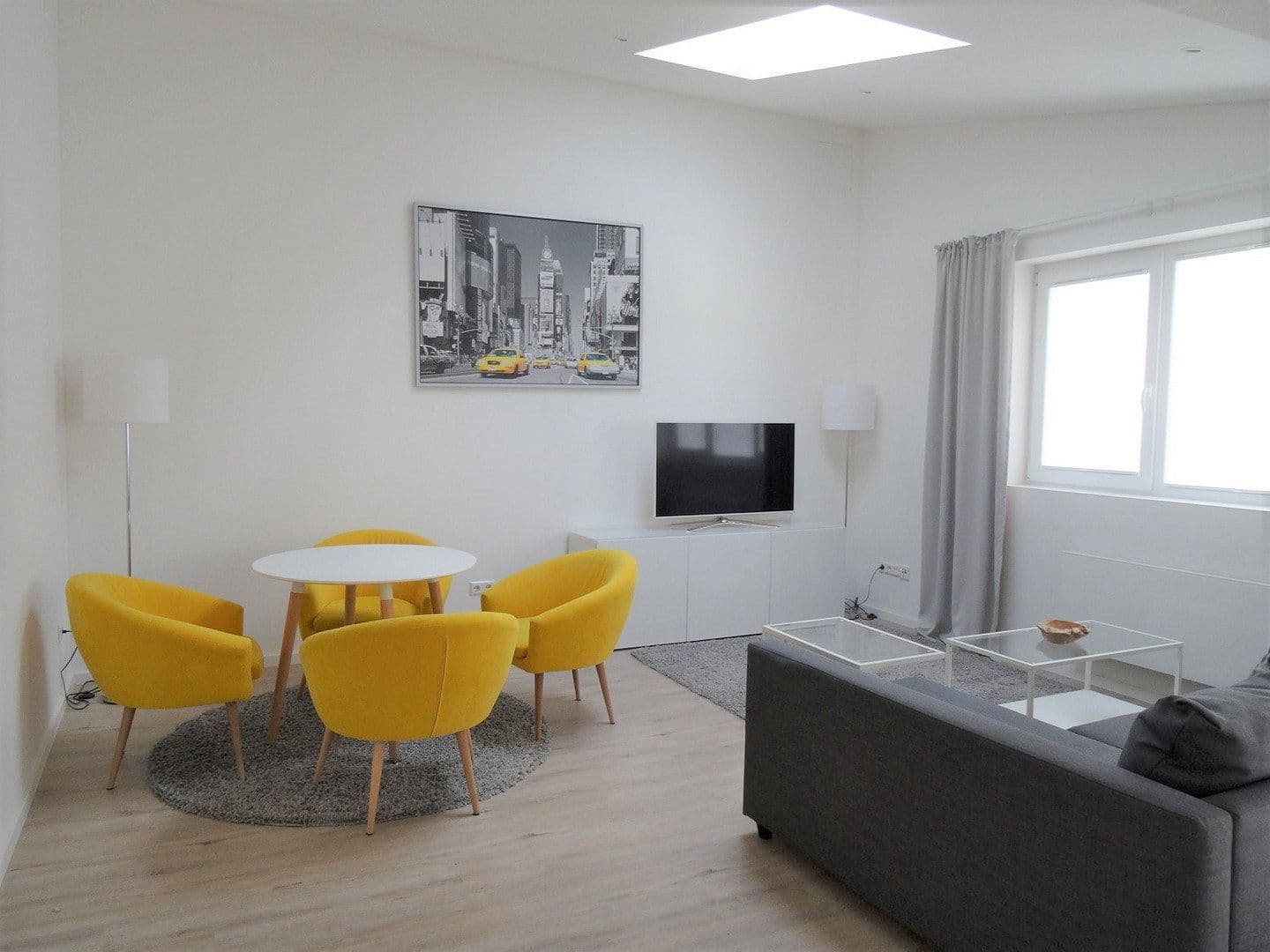 Pronájem bytu 2+1 60 m², Stuttgart, Bádensko-Württembersko Pronájem bytu 2+1 60 m², Stuttgart, Bádensko-Württembersko