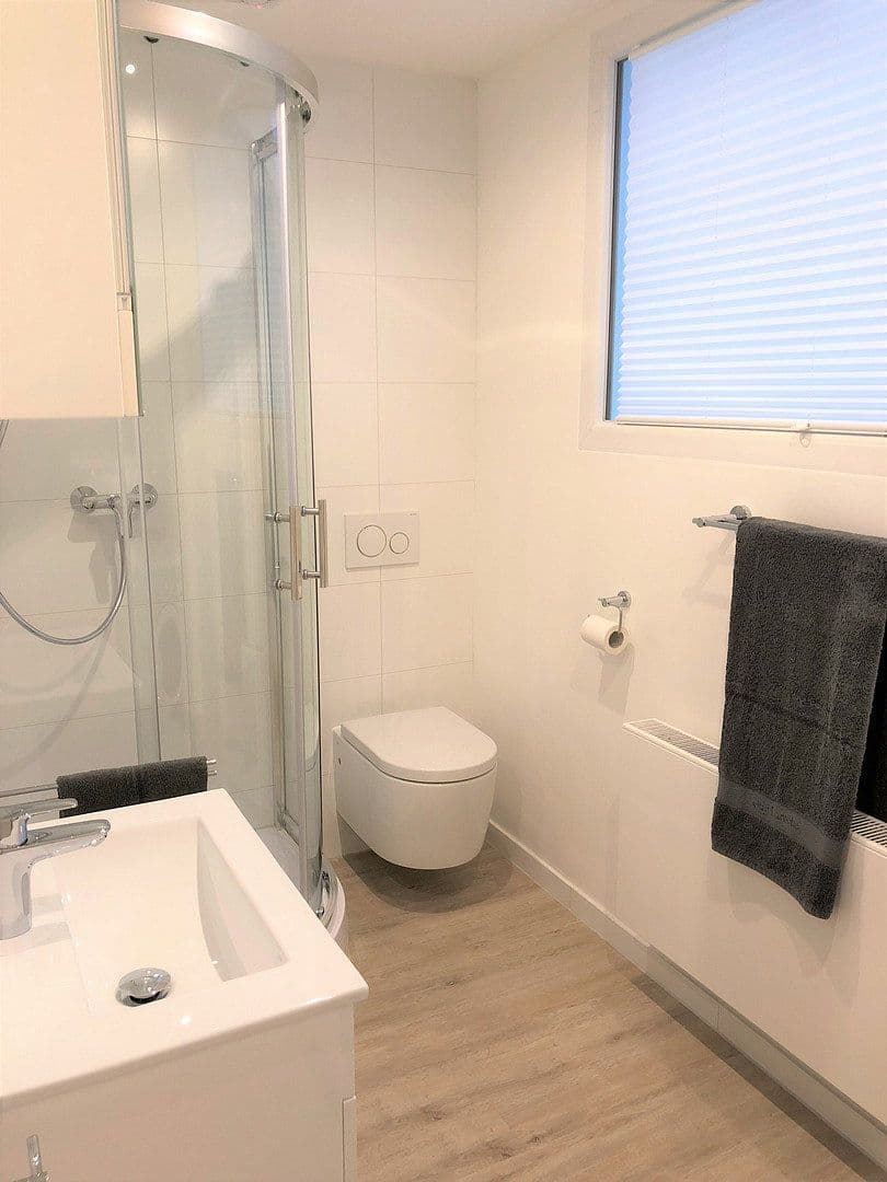 Pronájem bytu 2+1 60 m², Stuttgart, Bádensko-Württembersko Pronájem bytu 2+1 60 m², Stuttgart, Bádensko-Württembersko