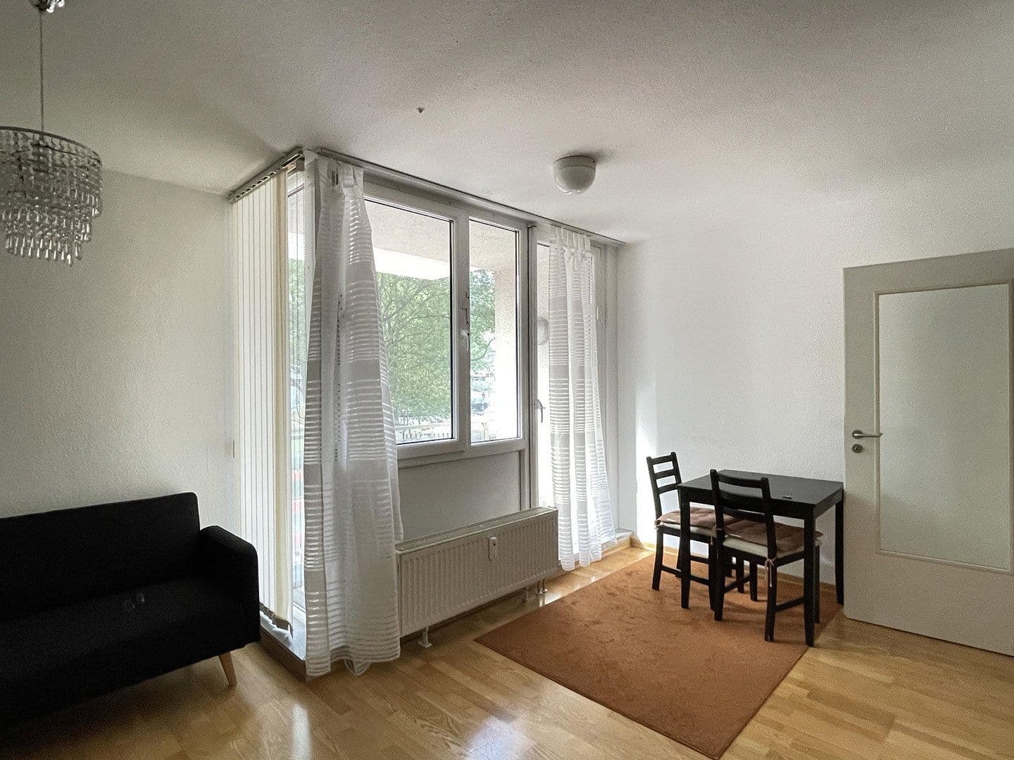 Pronájem bytu 2+1 43 m², Frankenallee 25, Frankfurt am Main, Hessen Pronájem bytu 2+1 43 m², Frankenallee 25, Frankfurt am Main, Hessen