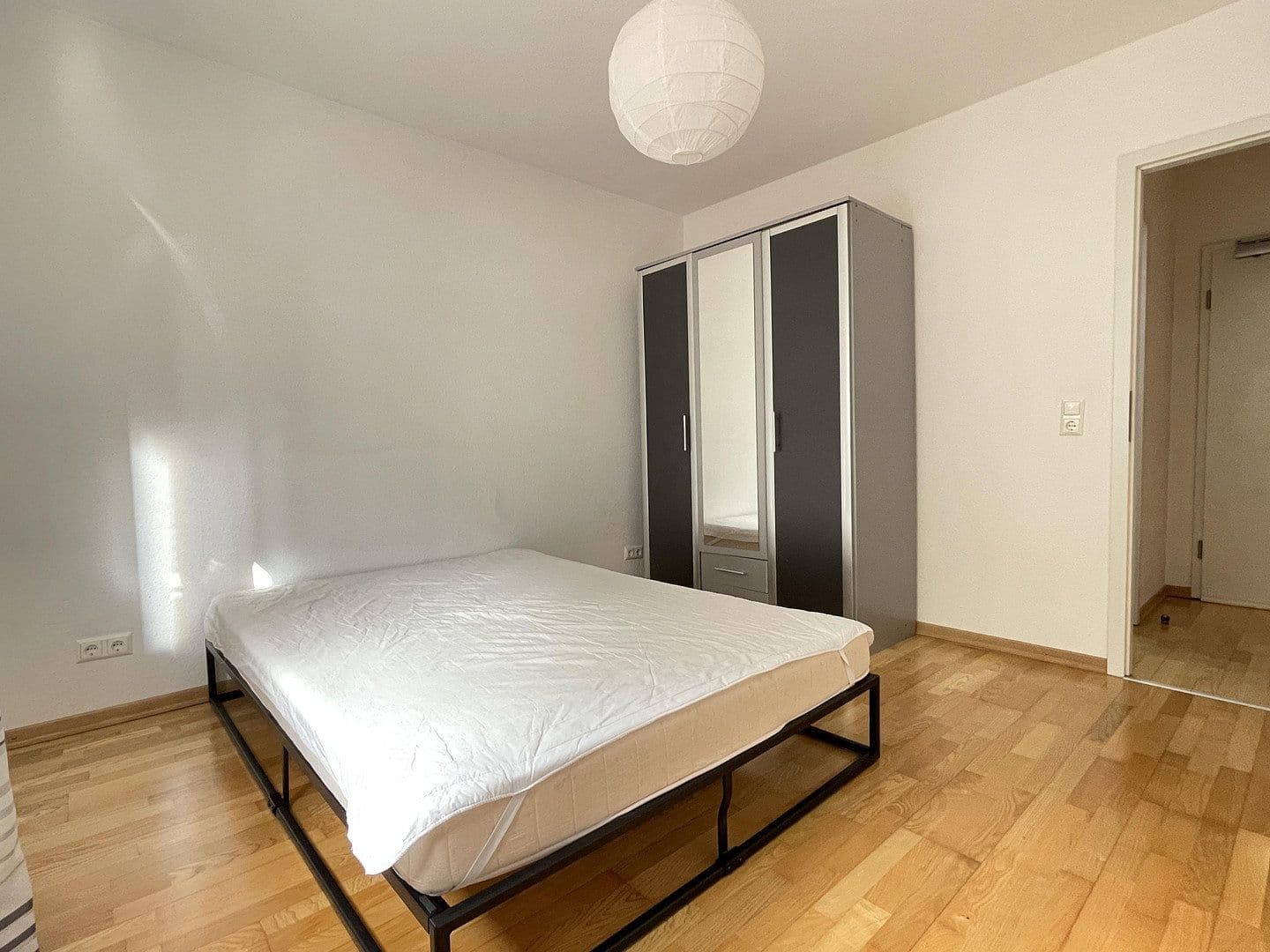 Pronájem bytu 2+1 43 m², Frankenallee 25, Frankfurt am Main, Hessen Pronájem bytu 2+1 43 m², Frankenallee 25, Frankfurt am Main, Hessen