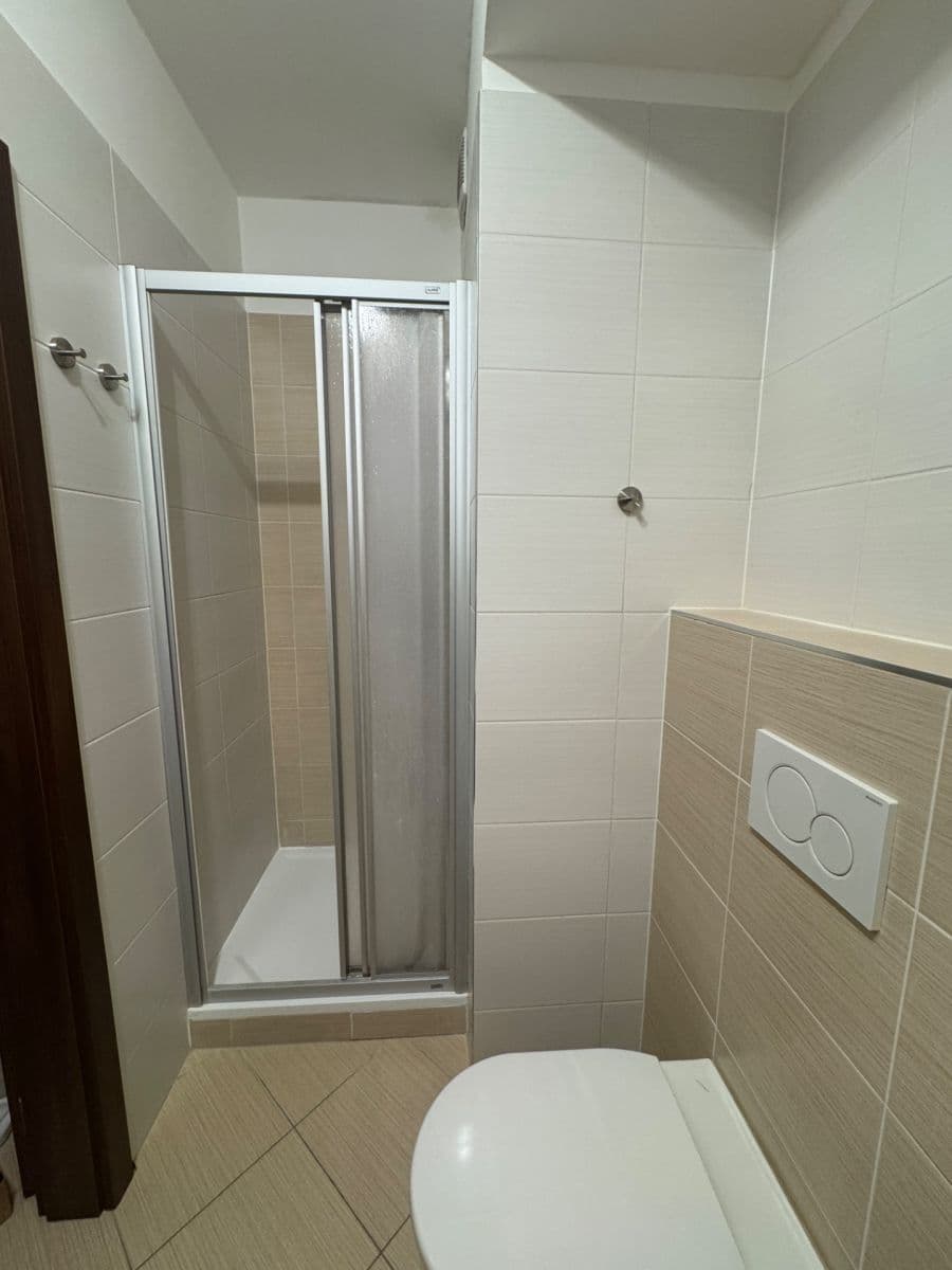 Pronájem bytu 1+kk 27 m², Zakšínská, Praha, Praha Pronájem bytu 1+kk 27 m², Zakšínská, Praha, Praha