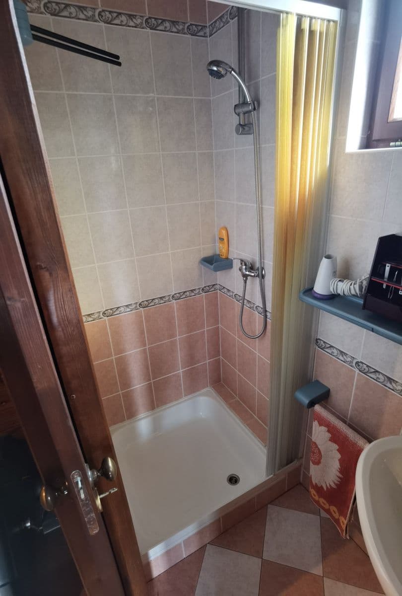 Prodej chaty, chalupy 38 m², pozemek 370 m², Kněževes, Středočeský kraj Prodej chaty, chalupy 38 m², pozemek 370 m², Kněževes, Středočeský kraj