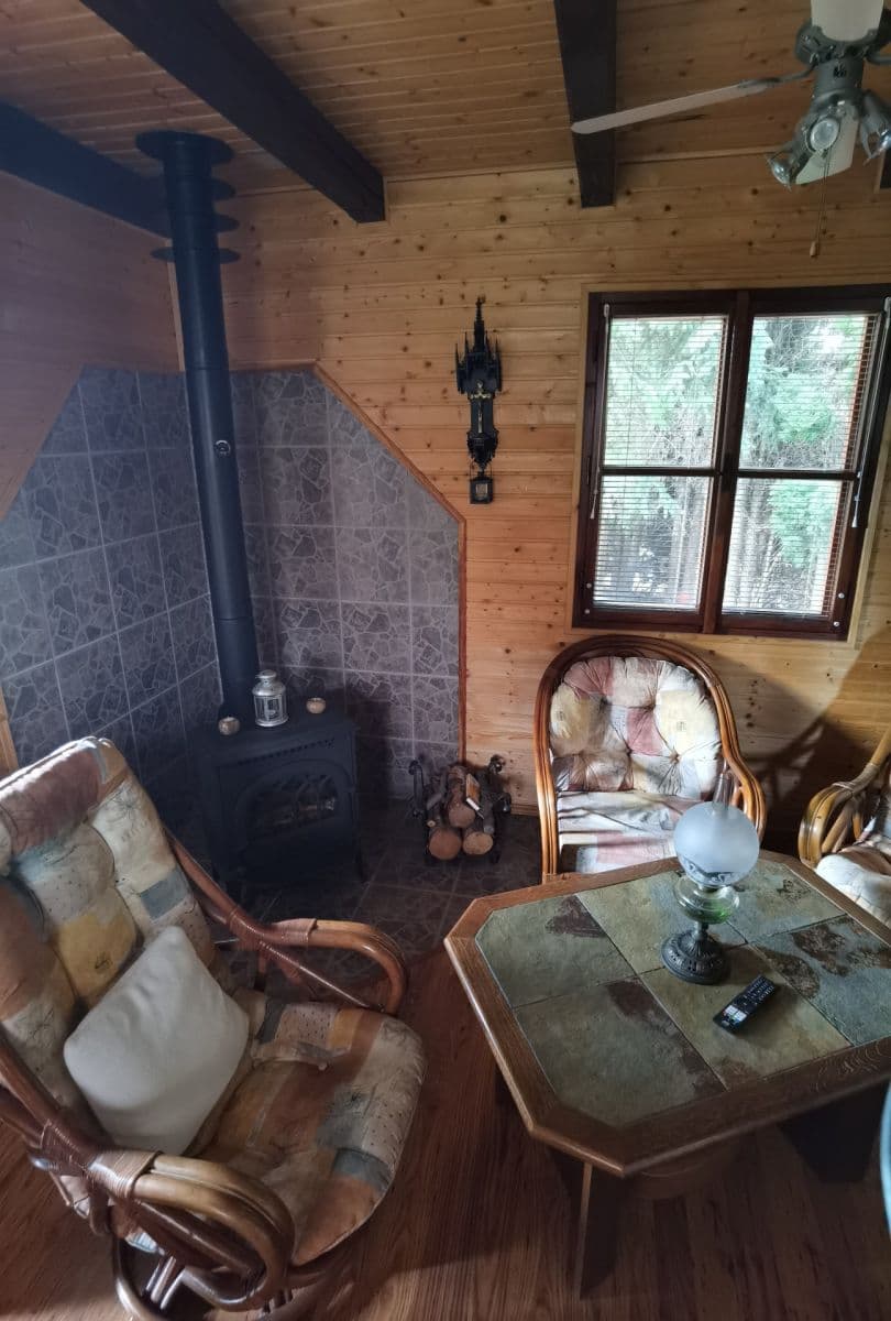 Prodej chaty, chalupy 38 m², pozemek 370 m², Kněževes, Středočeský kraj Prodej chaty, chalupy 38 m², pozemek 370 m², Kněževes, Středočeský kraj