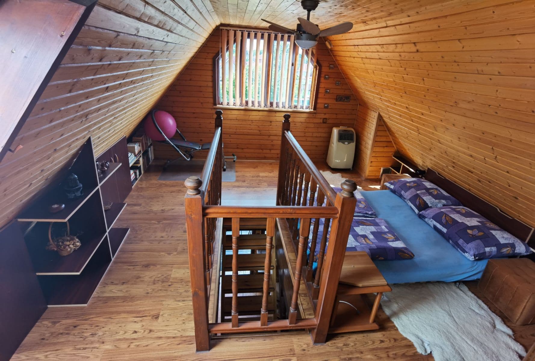 Prodej chaty, chalupy 38 m², pozemek 370 m², Kněževes, Středočeský kraj Prodej chaty, chalupy 38 m², pozemek 370 m², Kněževes, Středočeský kraj