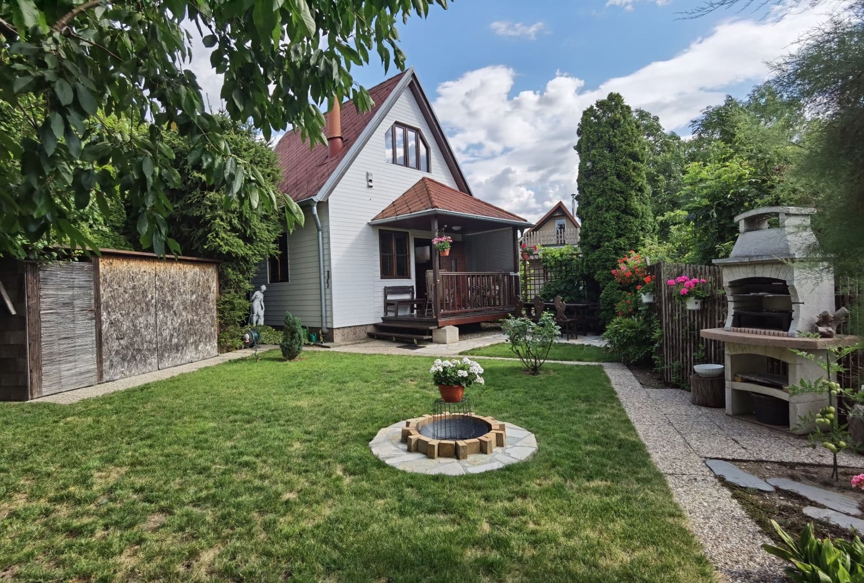 Prodej chaty, chalupy 38 m², pozemek 370 m², Kněževes, Středočeský kraj Prodej chaty, chalupy 38 m², pozemek 370 m², Kněževes, Středočeský kraj