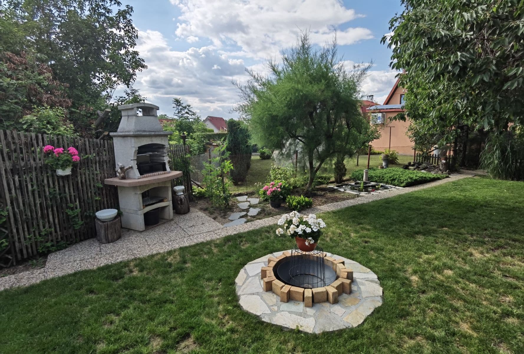 Prodej chaty, chalupy 38 m², pozemek 370 m², Kněževes, Středočeský kraj Prodej chaty, chalupy 38 m², pozemek 370 m², Kněževes, Středočeský kraj