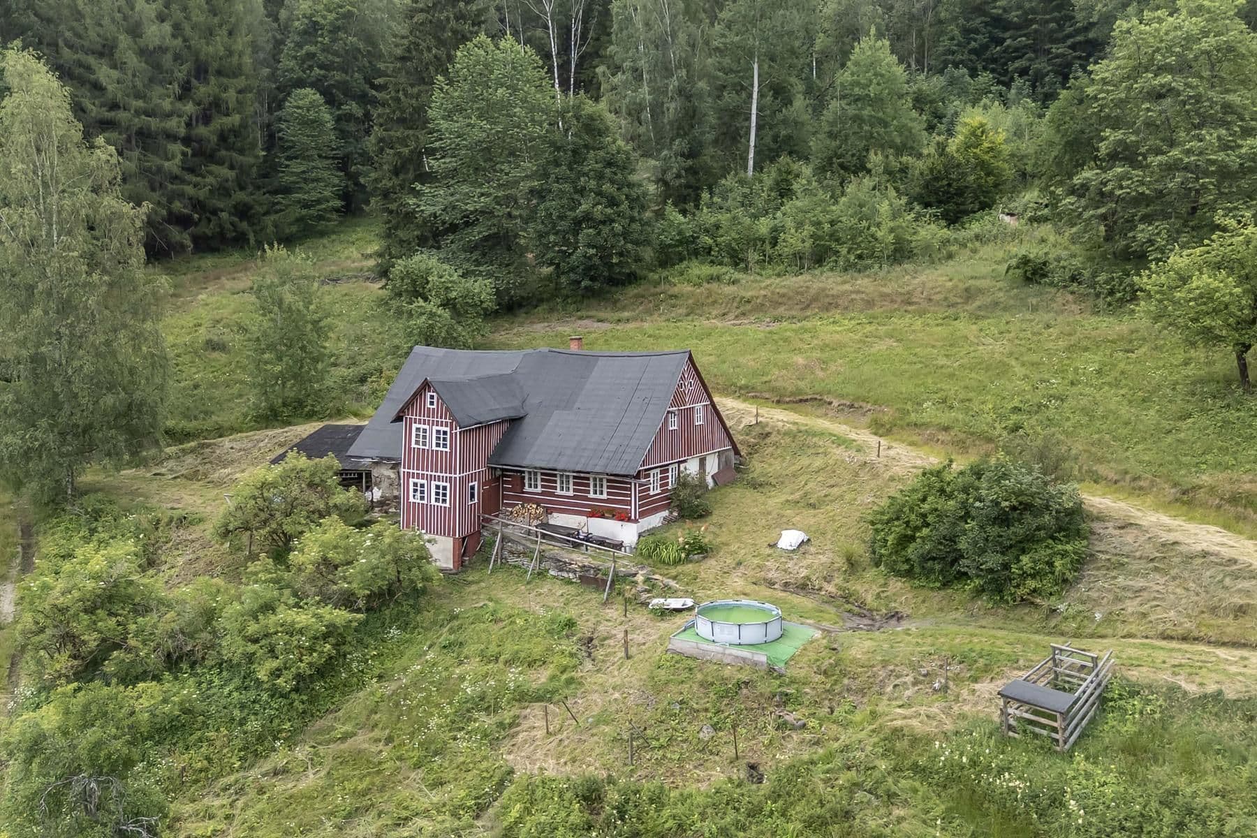 Prodej chaty, chalupy 240 m², pozemek 32.164 m², Jablonec nad Jizerou, Liberecký kraj Prodej chaty, chalupy 240 m², pozemek 32.164 m², Jablonec nad Jizerou, Liberecký kraj