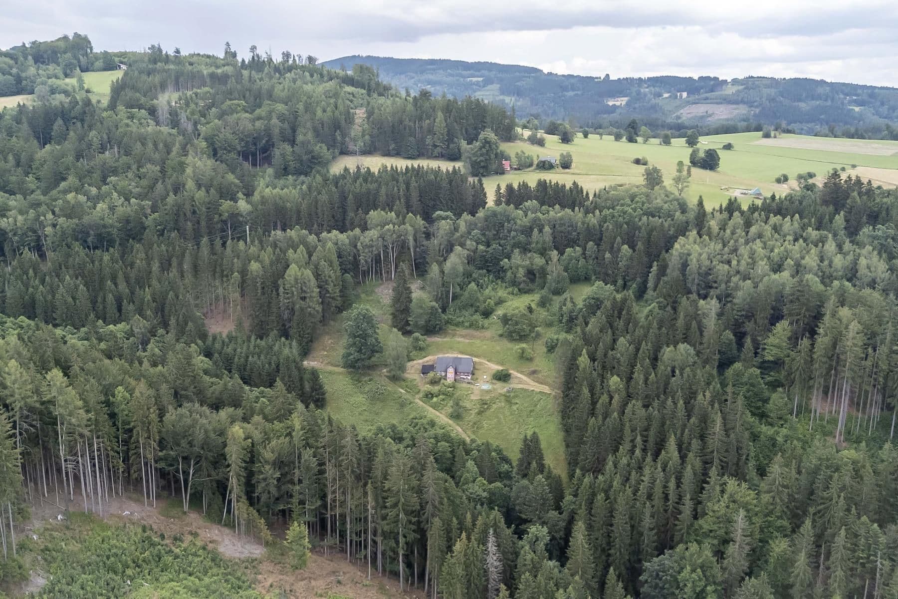 Prodej chaty, chalupy 240 m², pozemek 32.164 m², Jablonec nad Jizerou, Liberecký kraj Prodej chaty, chalupy 240 m², pozemek 32.164 m², Jablonec nad Jizerou, Liberecký kraj