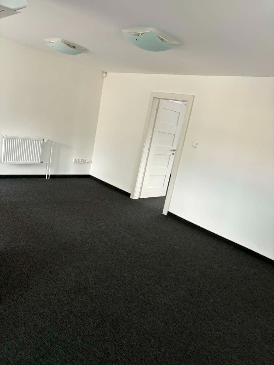 Pronájem kanceláře 120 m², Hemy, Valašské Meziříčí, Zlínský kraj Pronájem kanceláře 120 m², Hemy, Valašské Meziříčí, Zlínský kraj