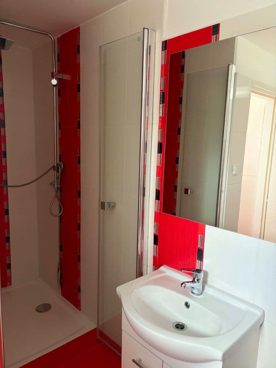 Pronájem kanceláře 120 m², Hemy, Valašské Meziříčí, Zlínský kraj Pronájem kanceláře 120 m², Hemy, Valašské Meziříčí, Zlínský kraj