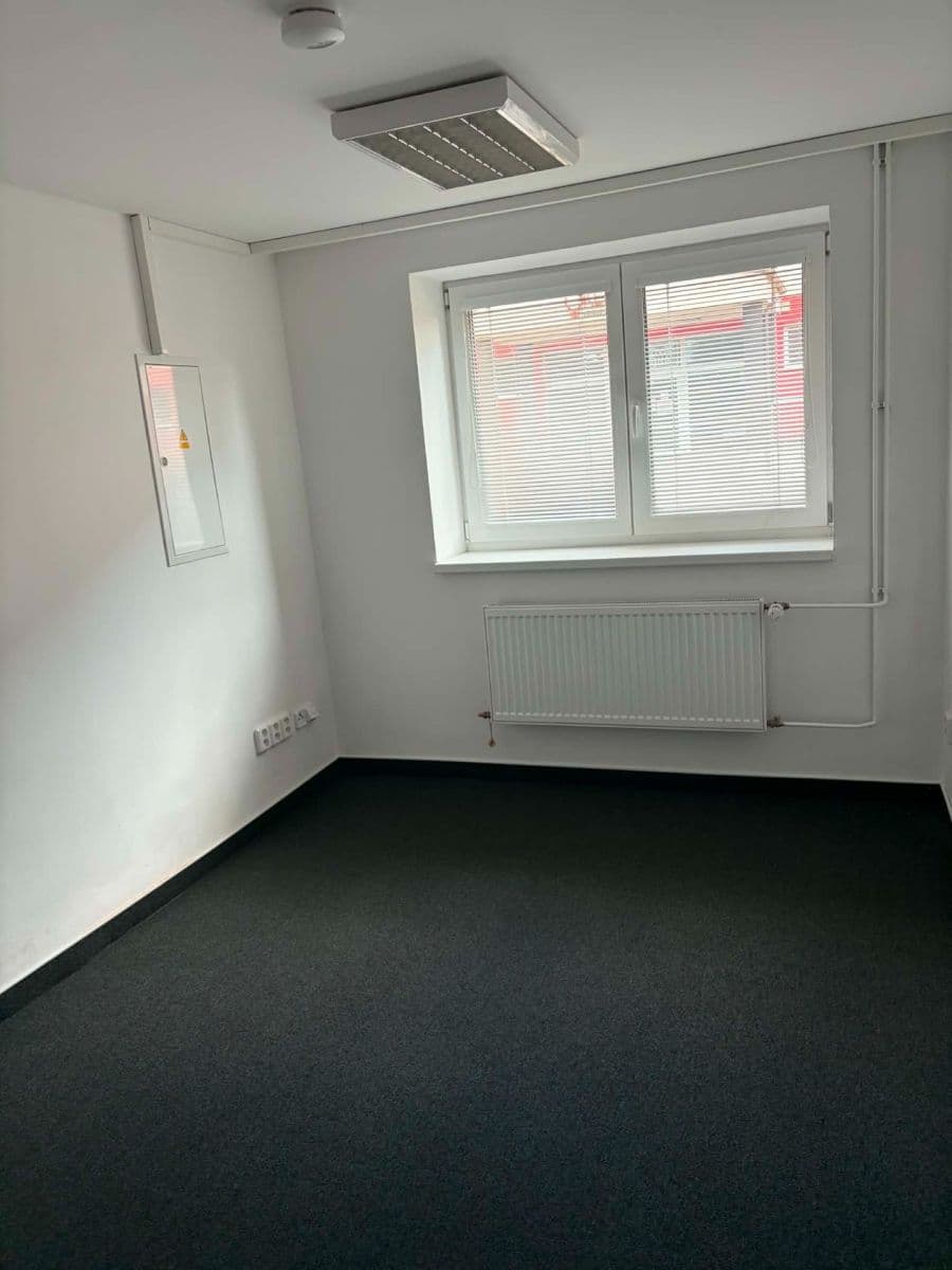 Pronájem kanceláře 120 m², Hemy, Valašské Meziříčí, Zlínský kraj Pronájem kanceláře 120 m², Hemy, Valašské Meziříčí, Zlínský kraj