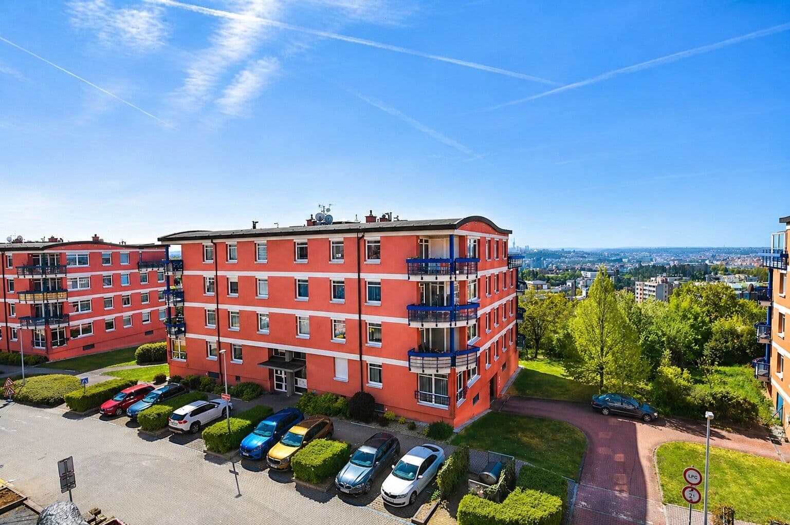 Pronájem garáže 14 m², Nad Okrouhlíkem, Praha, Praha Pronájem garáže 14 m², Nad Okrouhlíkem, Praha, Praha