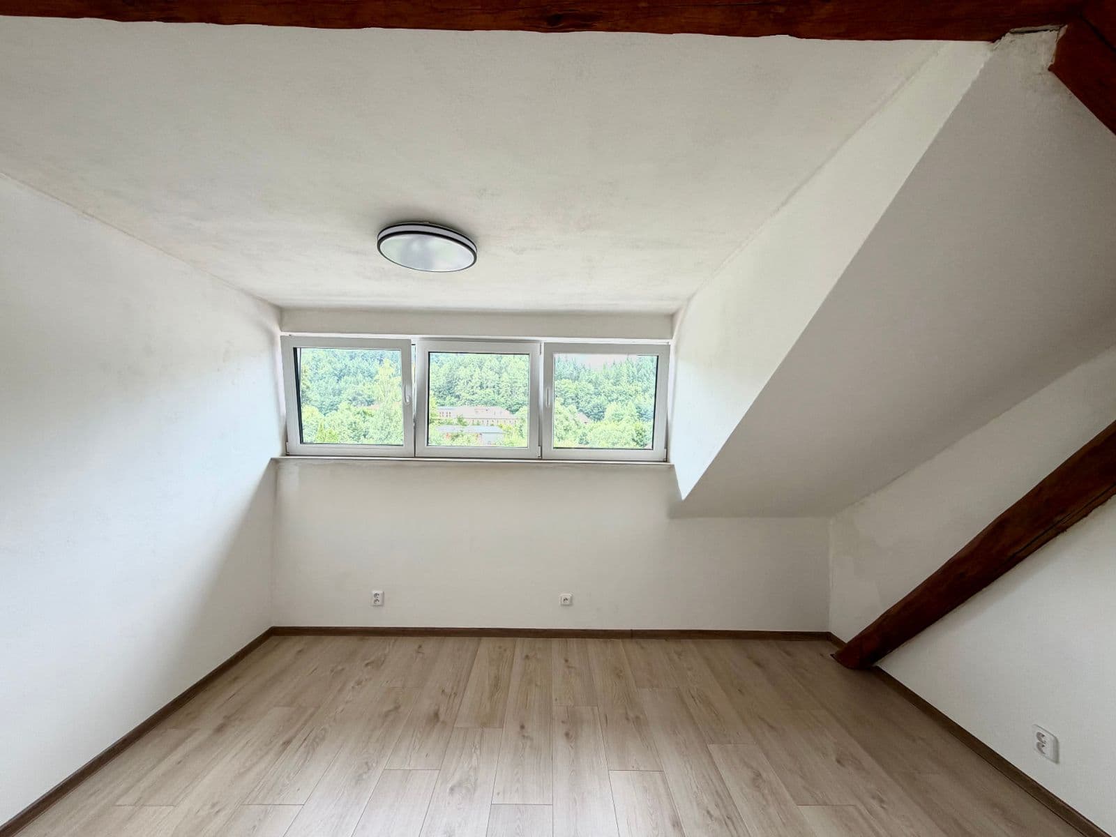 Prodej bytu 2+kk 47 m², Horská, Trutnov, Královéhradecký kraj Prodej bytu 2+kk 47 m², Horská, Trutnov, Královéhradecký kraj