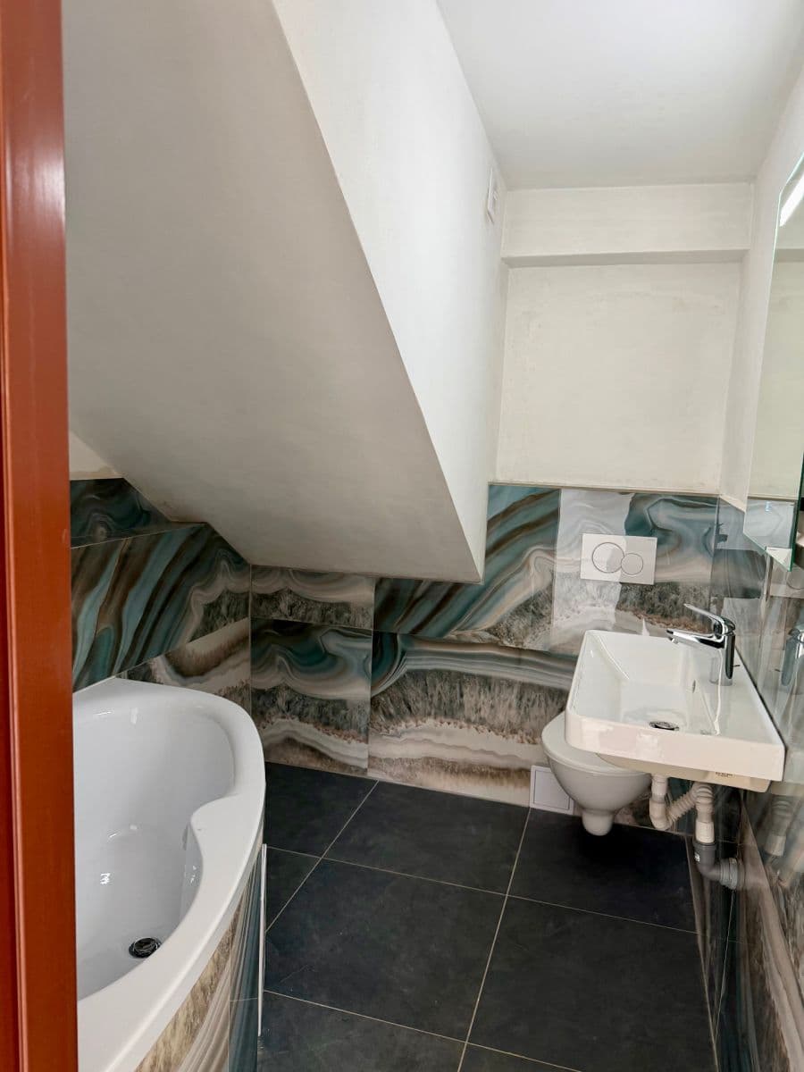 Prodej bytu 2+kk 47 m², Horská, Trutnov, Královéhradecký kraj Prodej bytu 2+kk 47 m², Horská, Trutnov, Královéhradecký kraj