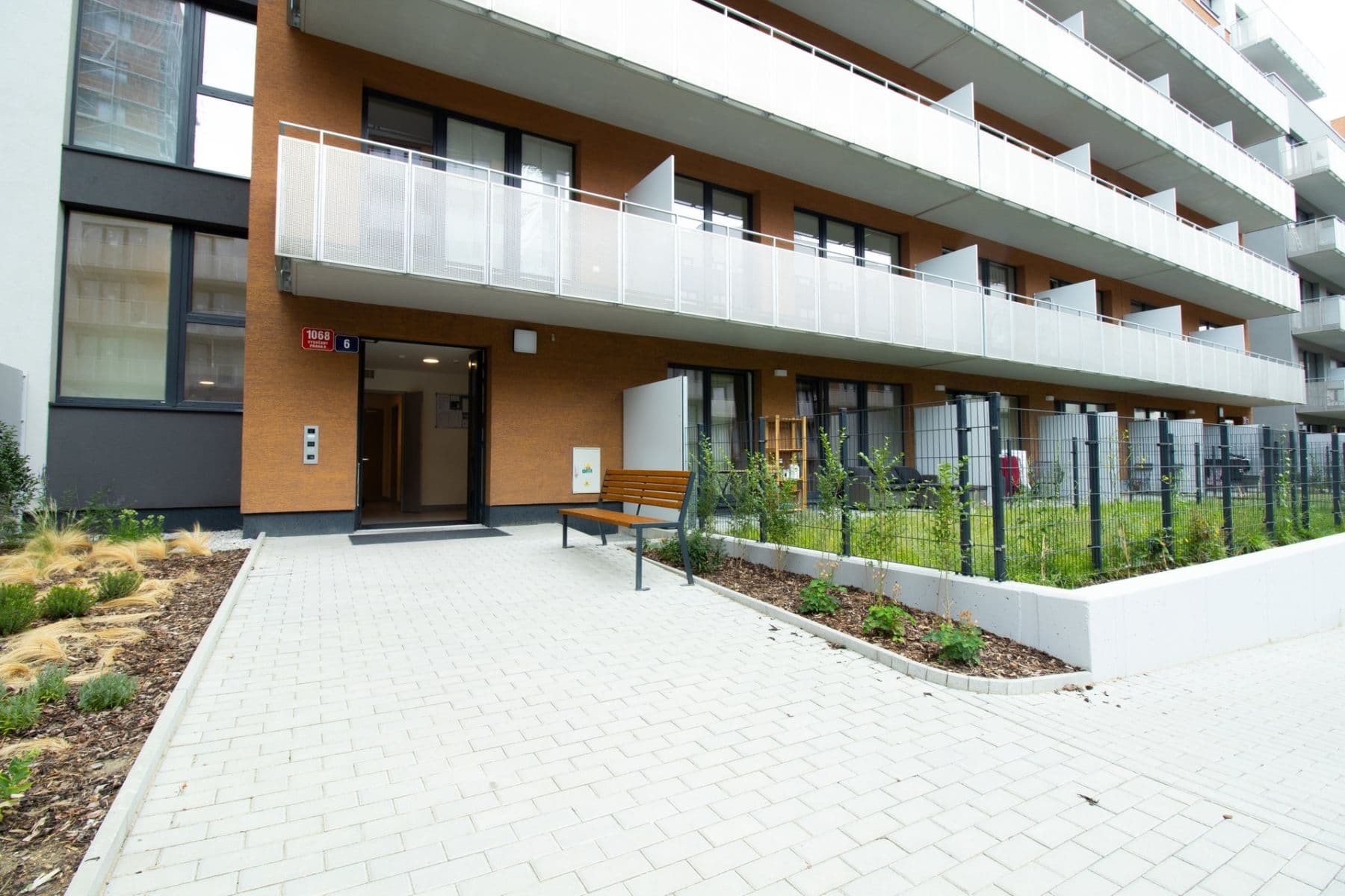 Pronájem bytu 1+kk 37 m², Gerstelova, Praha, Praha Pronájem bytu 1+kk 37 m², Gerstelova, Praha, Praha