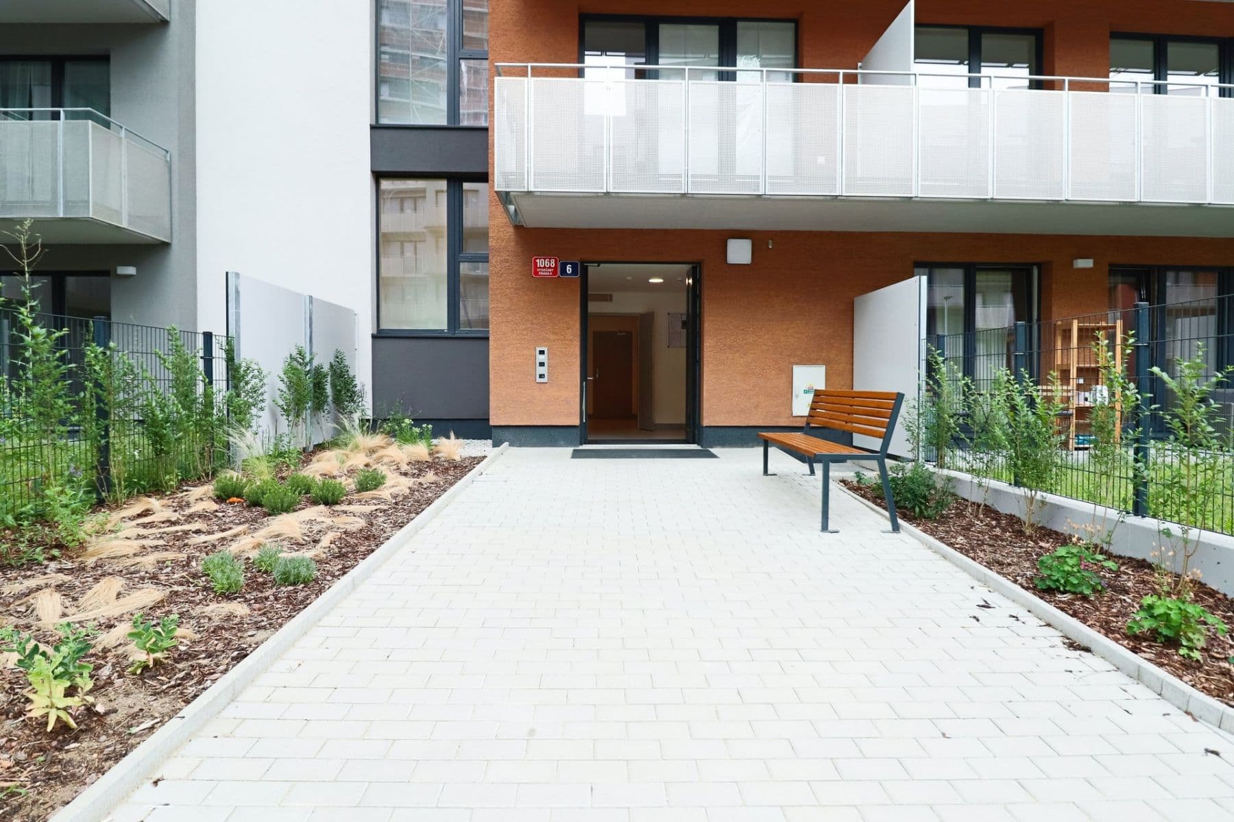 Pronájem bytu 1+kk 37 m², Gerstelova, Praha, Praha Pronájem bytu 1+kk 37 m², Gerstelova, Praha, Praha