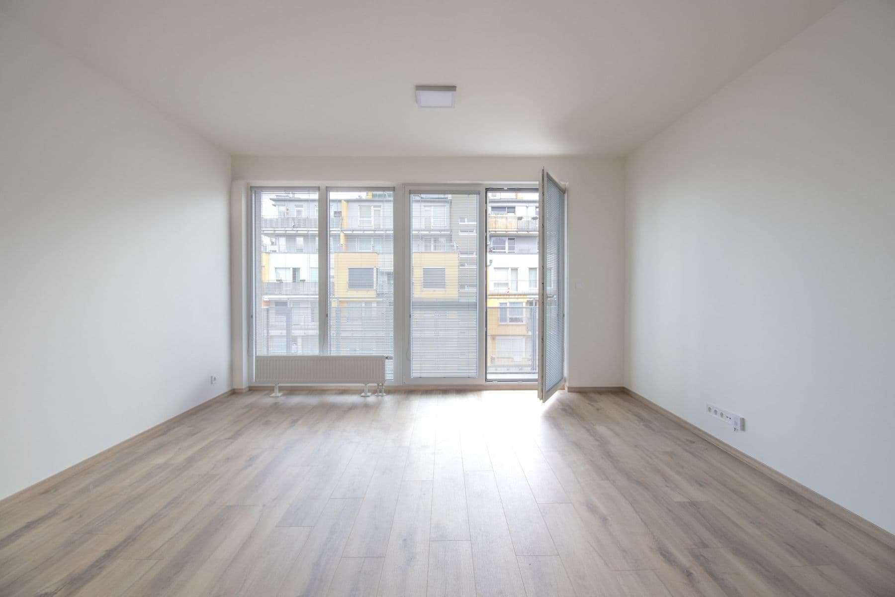 Pronájem bytu 1+kk 37 m², Gerstelova, Praha, Praha Pronájem bytu 1+kk 37 m², Gerstelova, Praha, Praha