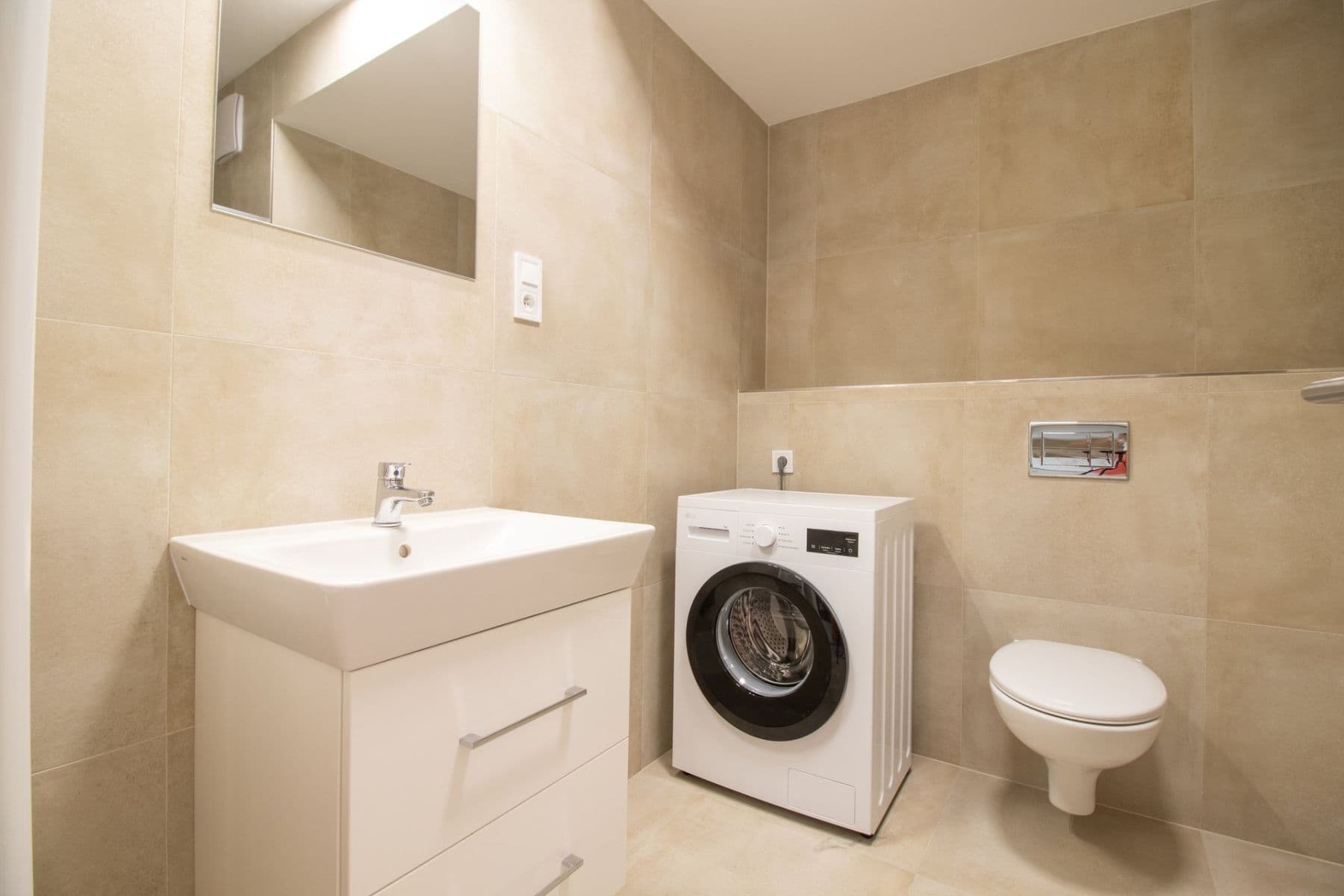 Pronájem bytu 1+kk 37 m², Gerstelova, Praha, Praha Pronájem bytu 1+kk 37 m², Gerstelova, Praha, Praha
