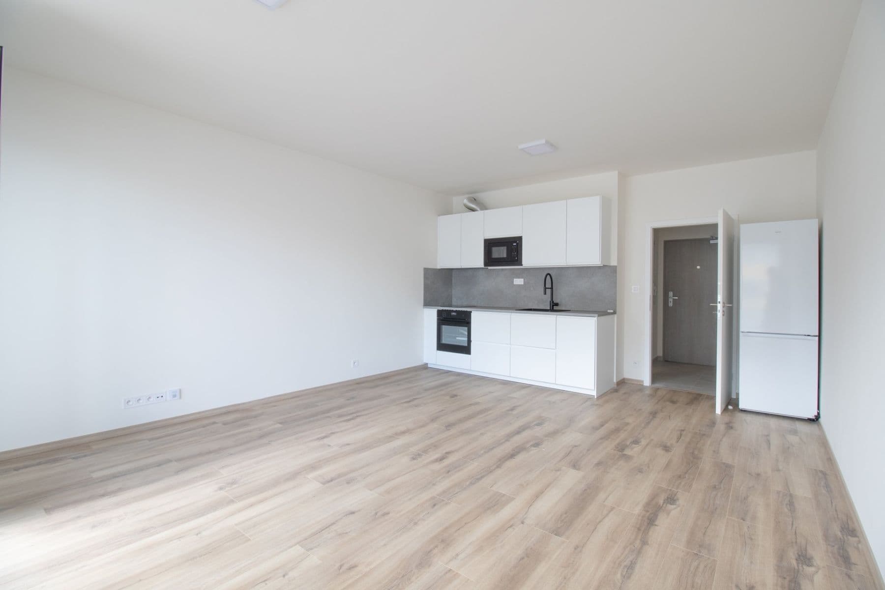 Pronájem bytu 1+kk 37 m², Gerstelova, Praha, Praha Pronájem bytu 1+kk 37 m², Gerstelova, Praha, Praha