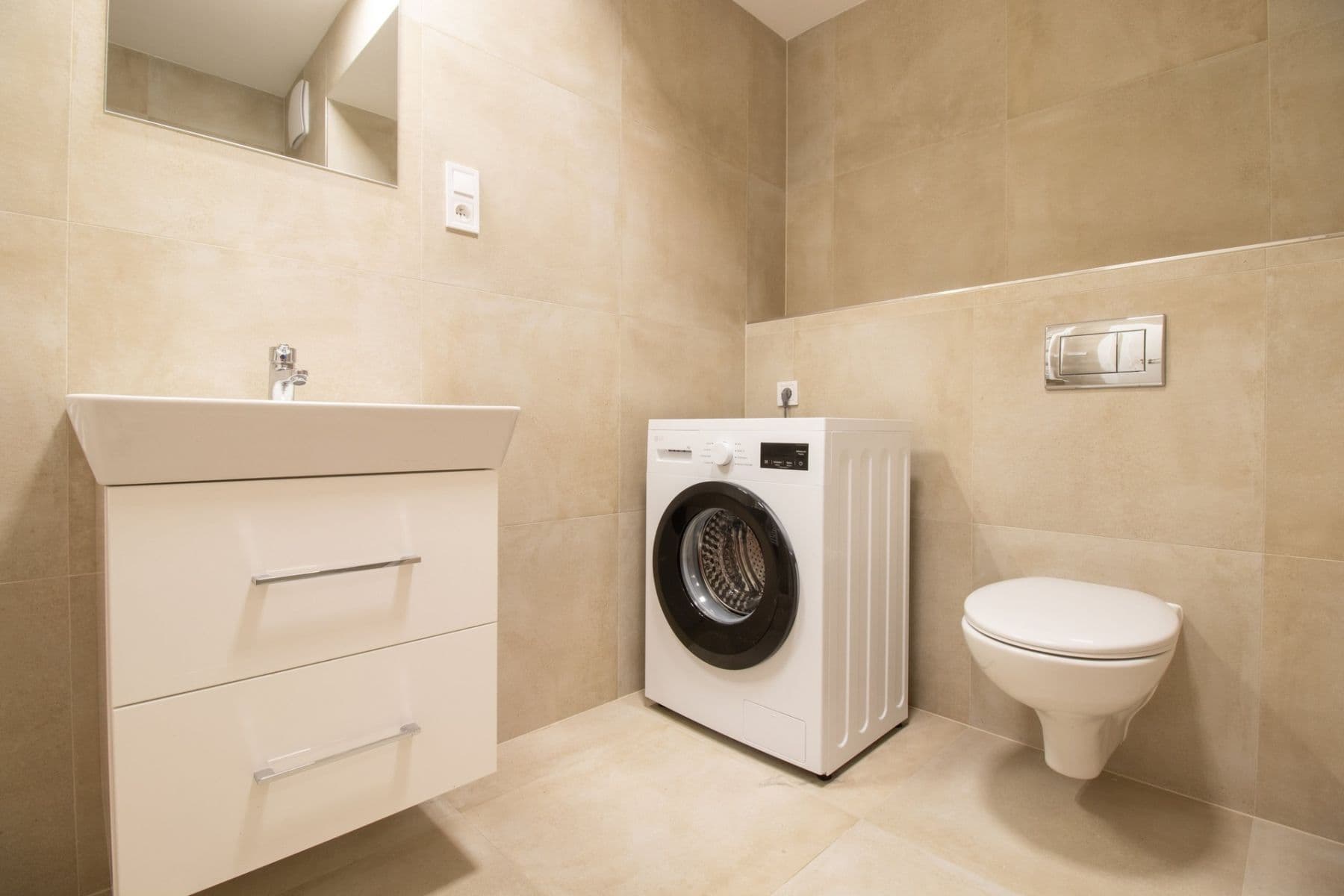 Pronájem bytu 1+kk 37 m², Gerstelova, Praha, Praha Pronájem bytu 1+kk 37 m², Gerstelova, Praha, Praha
