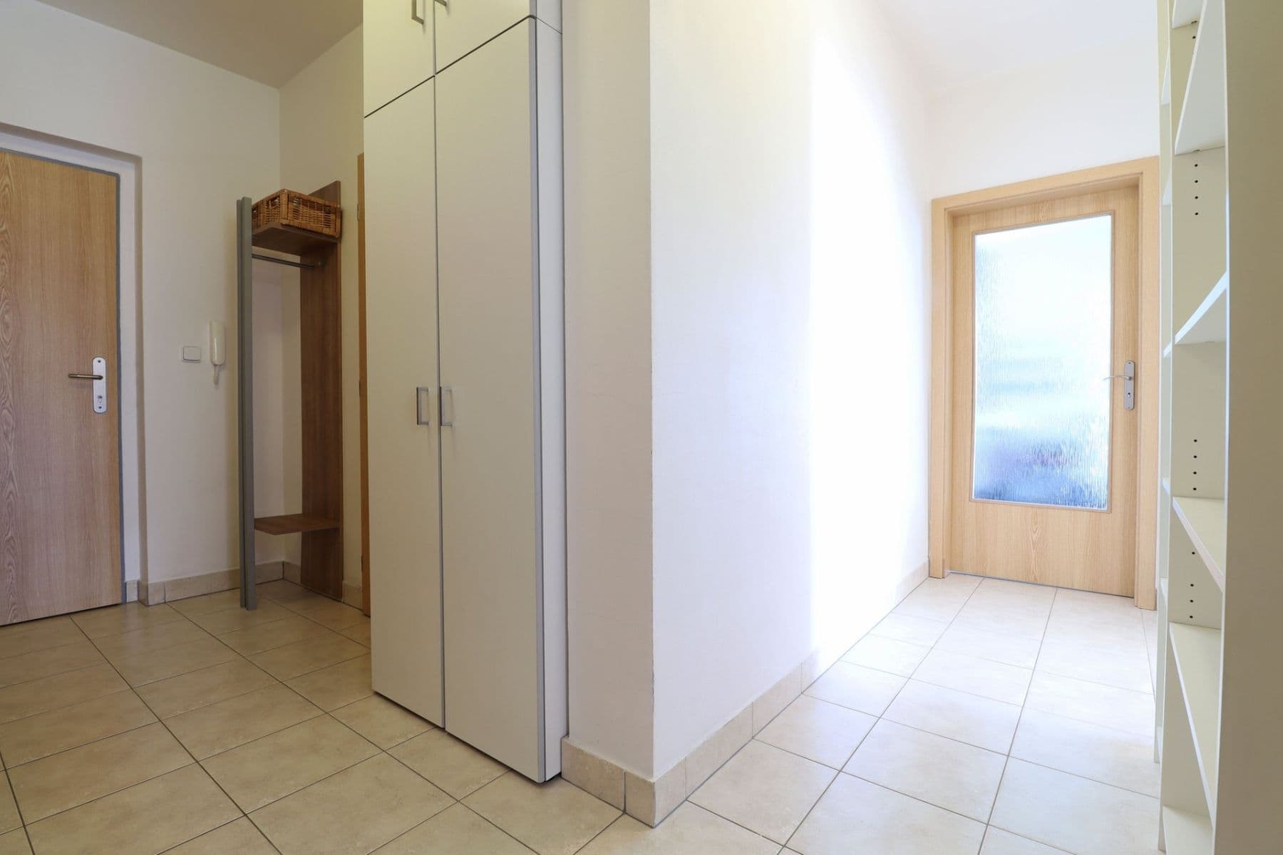 Pronájem bytu 3+kk 82 m², V dolině, Praha, Praha Pronájem bytu 3+kk 82 m², V dolině, Praha, Praha