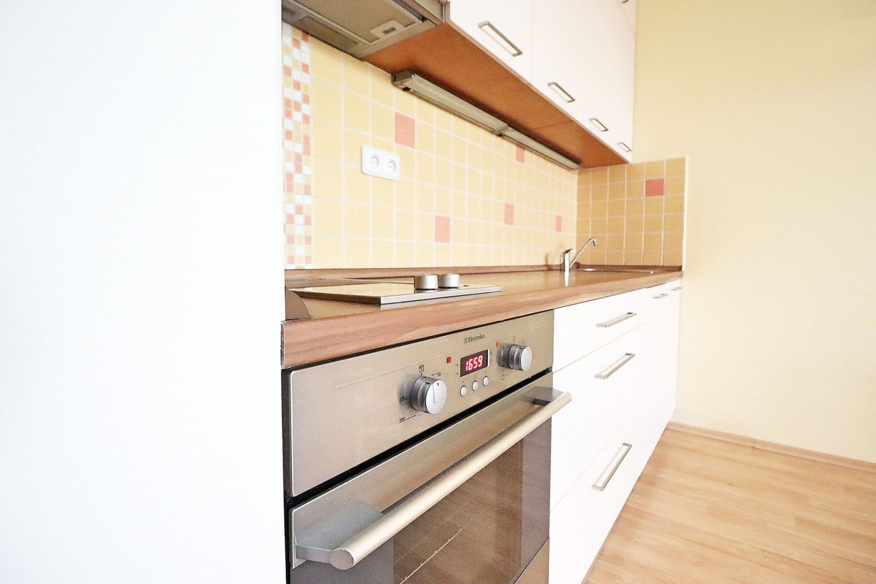 Pronájem bytu 2+kk 45 m², Českodubská, Praha, Praha Pronájem bytu 2+kk 45 m², Českodubská, Praha, Praha