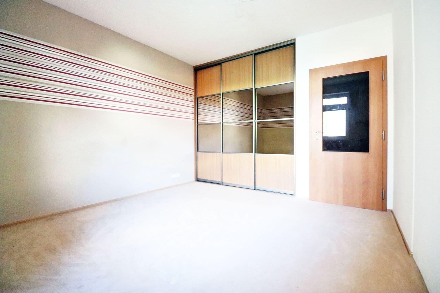 Pronájem bytu 2+kk 45 m², Českodubská, Praha, Praha Pronájem bytu 2+kk 45 m², Českodubská, Praha, Praha