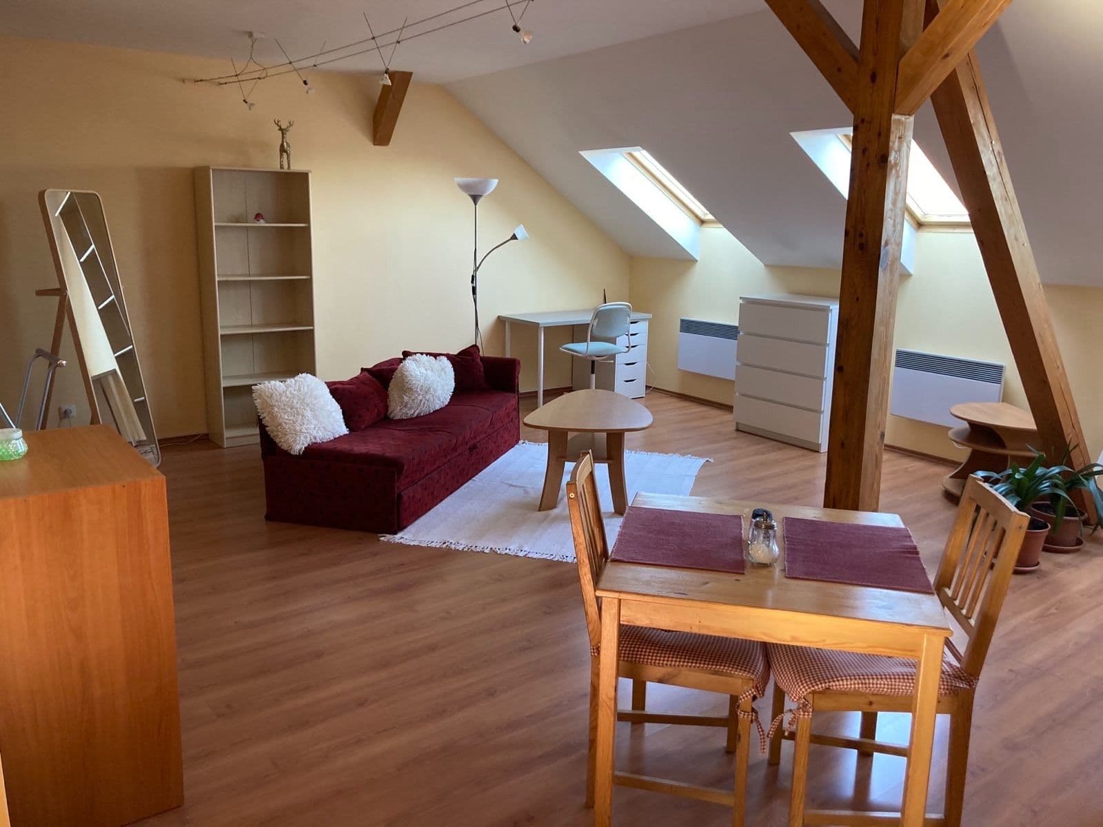 Pronájem bytu 1+kk 55 m², Zolova, Olomouc, Olomoucký kraj Pronájem bytu 1+kk 55 m², Zolova, Olomouc, Olomoucký kraj