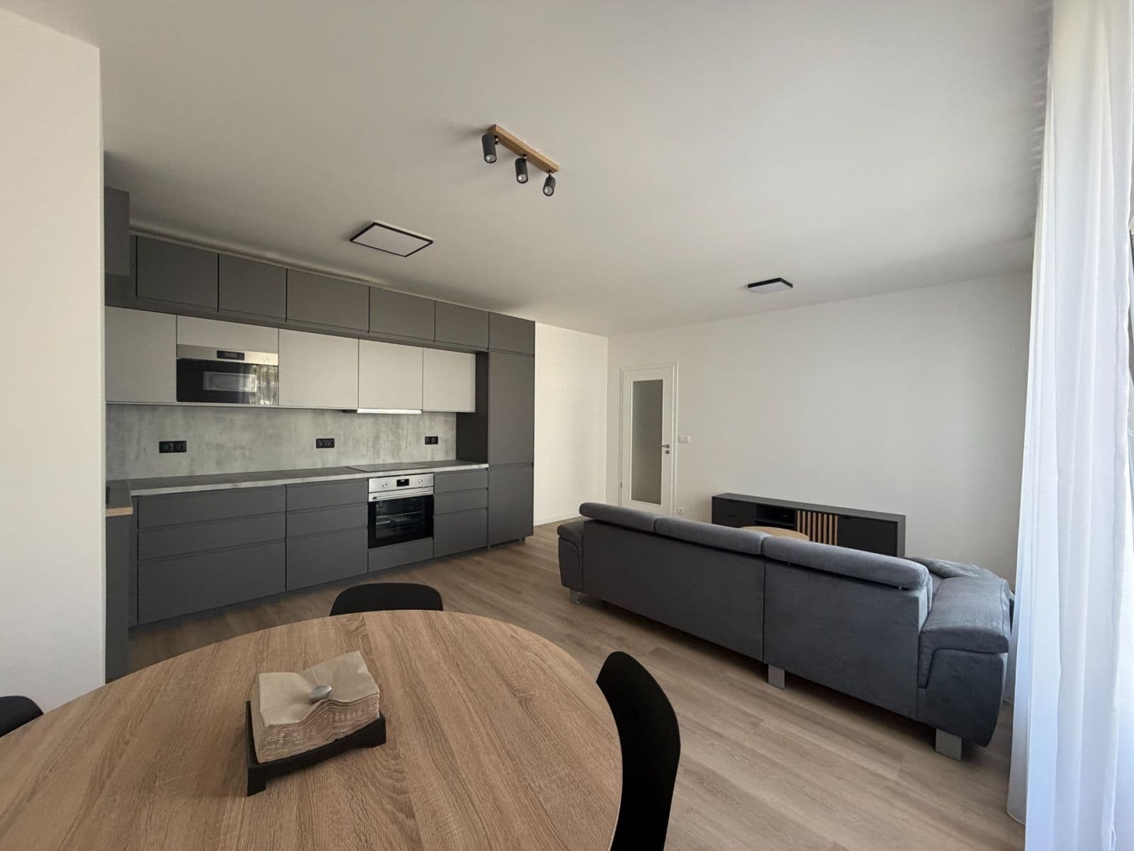 Pronájem bytu 2+kk 59 m², Divíškové, Praha, Praha Pronájem bytu 2+kk 59 m², Divíškové, Praha, Praha