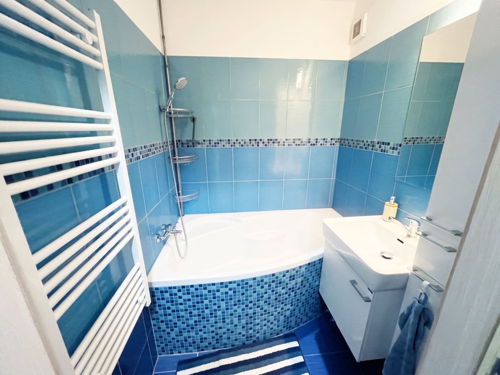 Pronájem bytu 3+kk 65 m², Mládežnická, Nymburk, Středočeský kraj Pronájem bytu 3+kk 65 m², Mládežnická, Nymburk, Středočeský kraj