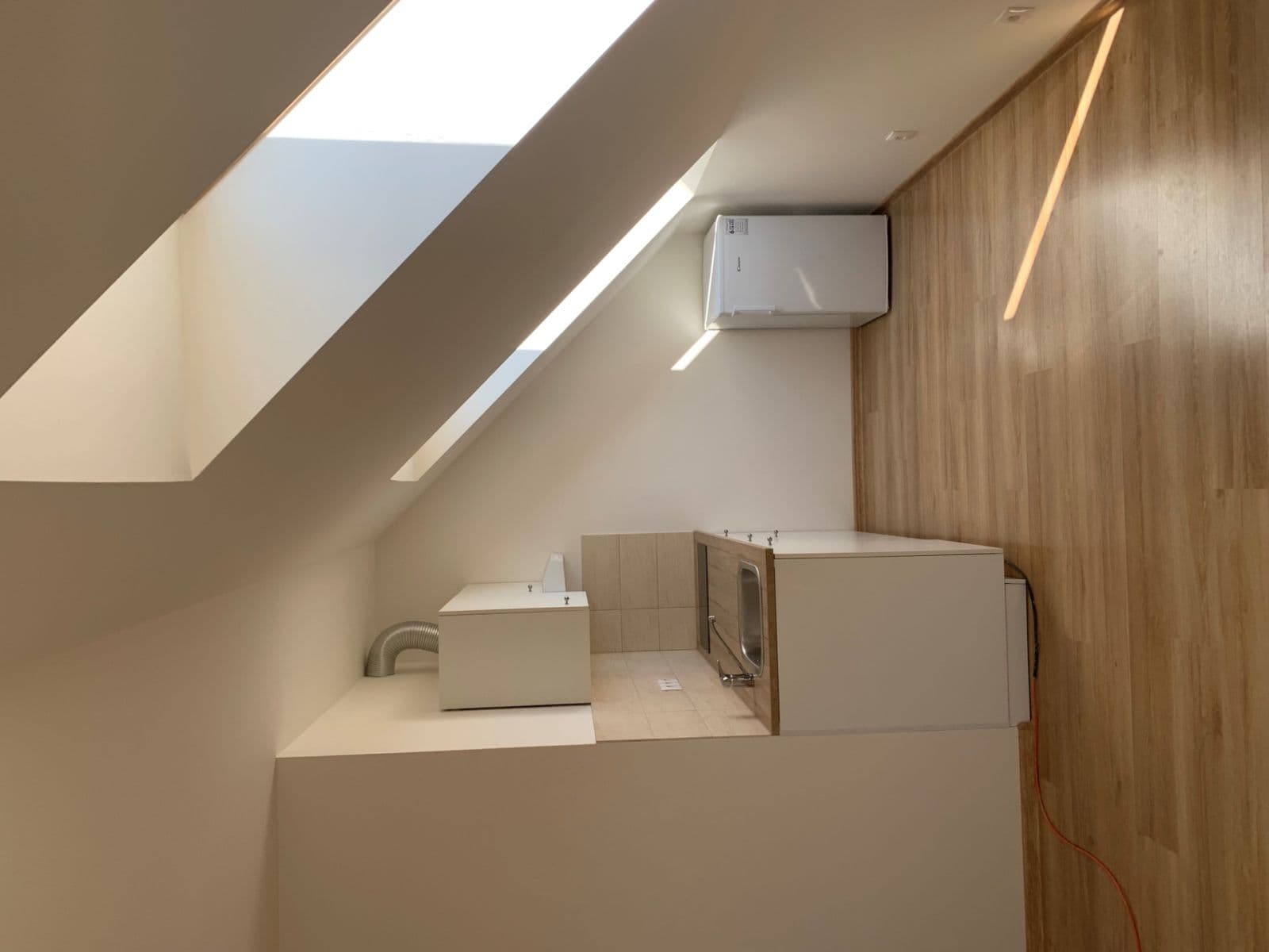 Pronájem bytu 1+kk 18 m², Sukova, Velké Přílepy, Středočeský kraj Pronájem bytu 1+kk 18 m², Sukova, Velké Přílepy, Středočeský kraj