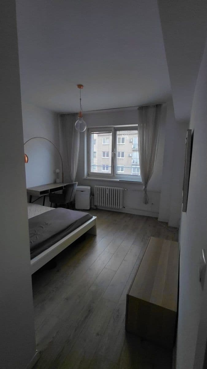Pronájem bytu 2+1 72 m², Blumentálska, Bratislava - mestská časť Staré Mesto, Bratislavský kraj Pronájem bytu 2+1 72 m², Blumentálska, Bratislava - mestská časť Staré Mesto, Bratislavský kraj