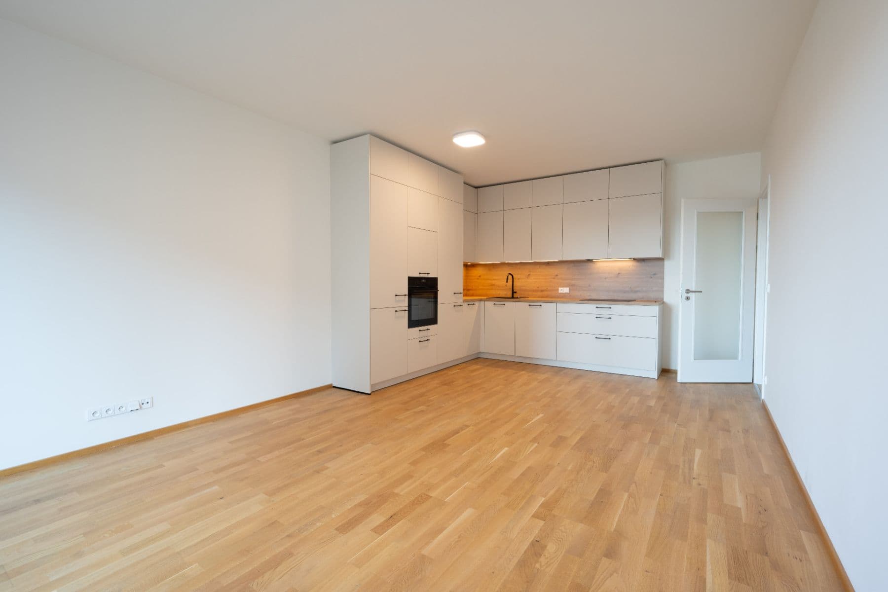 Pronájem bytu 2+kk 54 m², Fafkových, Praha, Praha Pronájem bytu 2+kk 54 m², Fafkových, Praha, Praha