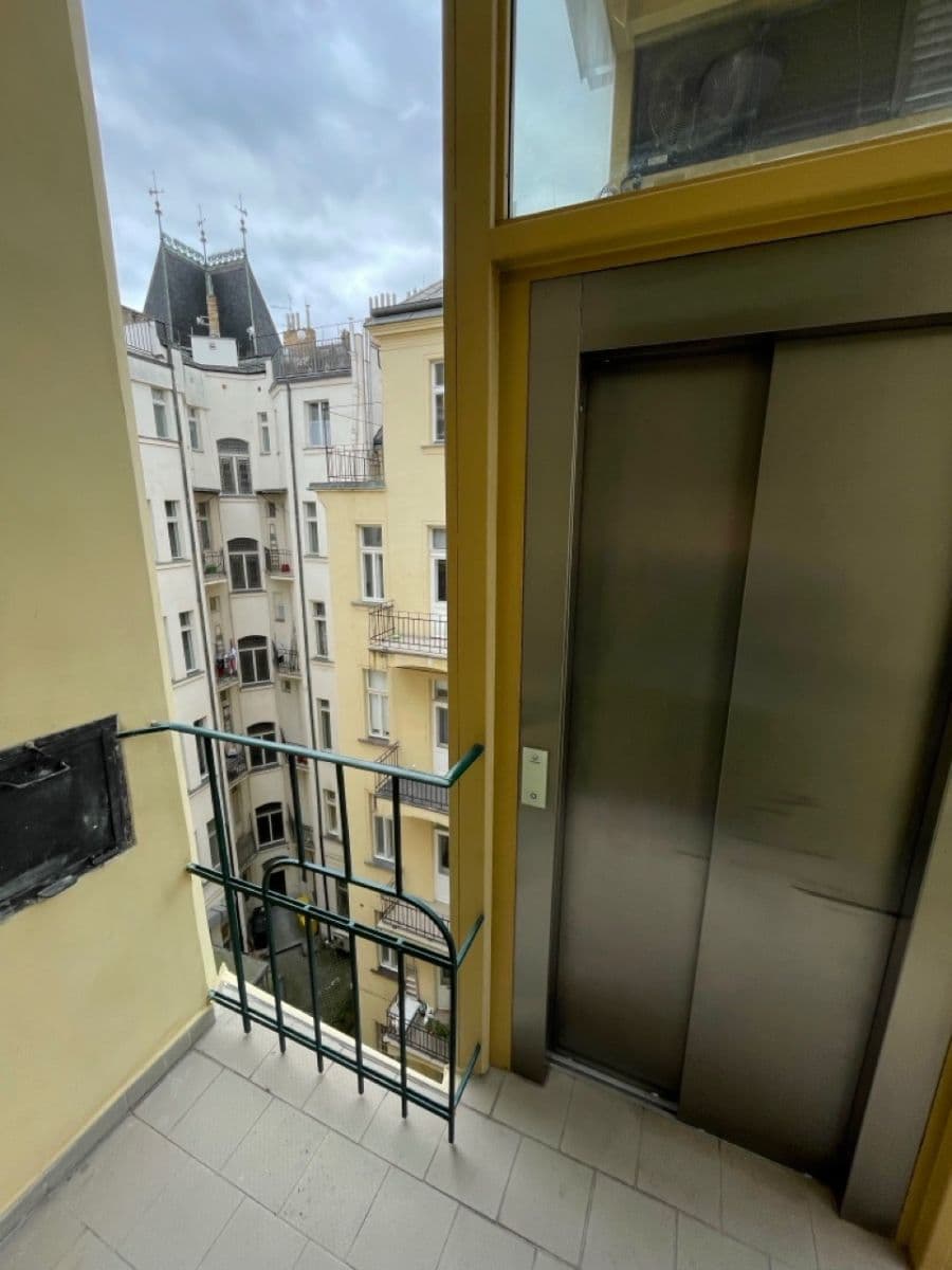 Pronájem bytu 2+kk 75 m², Elišky Krásnohorské, Praha, Praha Pronájem bytu 2+kk 75 m², Elišky Krásnohorské, Praha, Praha