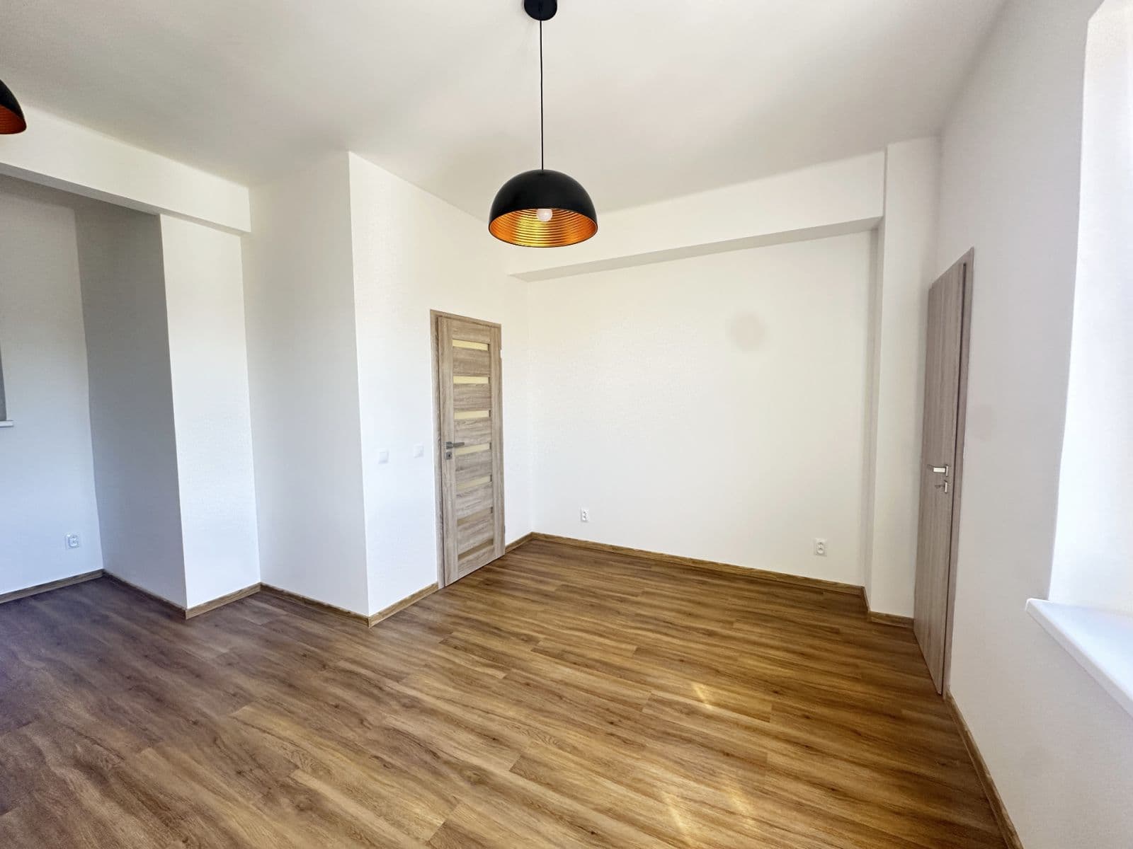 Pronájem bytu 2+kk 50 m², Jeseniova, Praha, Praha Pronájem bytu 2+kk 50 m², Jeseniova, Praha, Praha