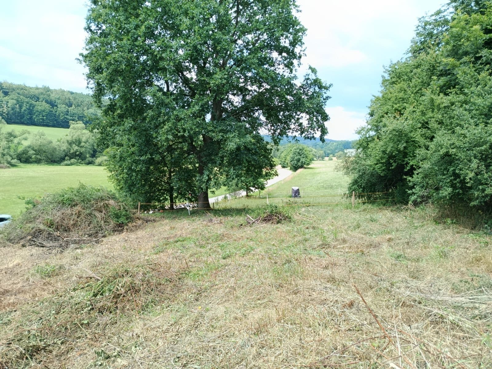 Prodej pozemku 899 m², Hosín, Jihočeský kraj Prodej pozemku 899 m², Hosín, Jihočeský kraj
