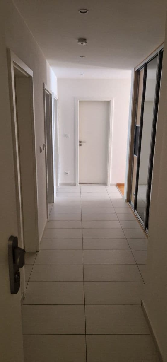Pronájem bytu 3+kk 83 m², Pod Lysinami, Praha, Praha Pronájem bytu 3+kk 83 m², Pod Lysinami, Praha, Praha