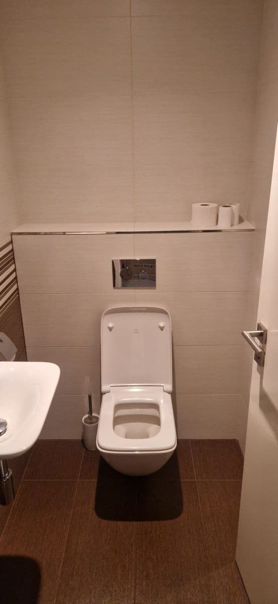 Pronájem bytu 3+kk 83 m², Pod Lysinami, Praha, Praha Pronájem bytu 3+kk 83 m², Pod Lysinami, Praha, Praha