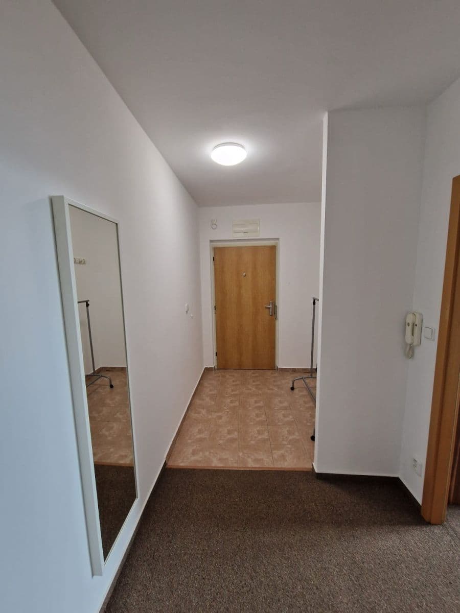 Pronájem bytu 2+1 65 m², Sečská, Praha, Praha Pronájem bytu 2+1 65 m², Sečská, Praha, Praha