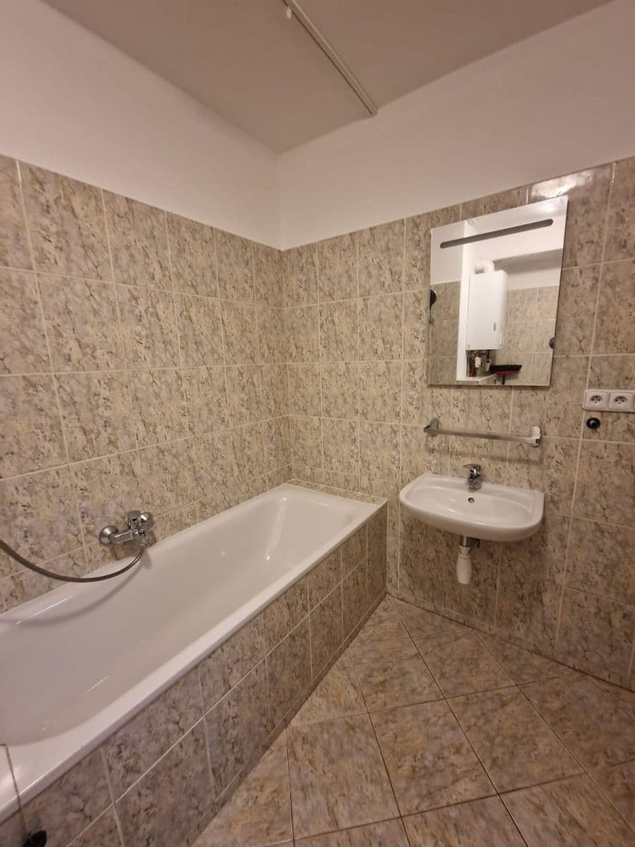 Pronájem bytu 2+1 65 m², Sečská, Praha, Praha Pronájem bytu 2+1 65 m², Sečská, Praha, Praha