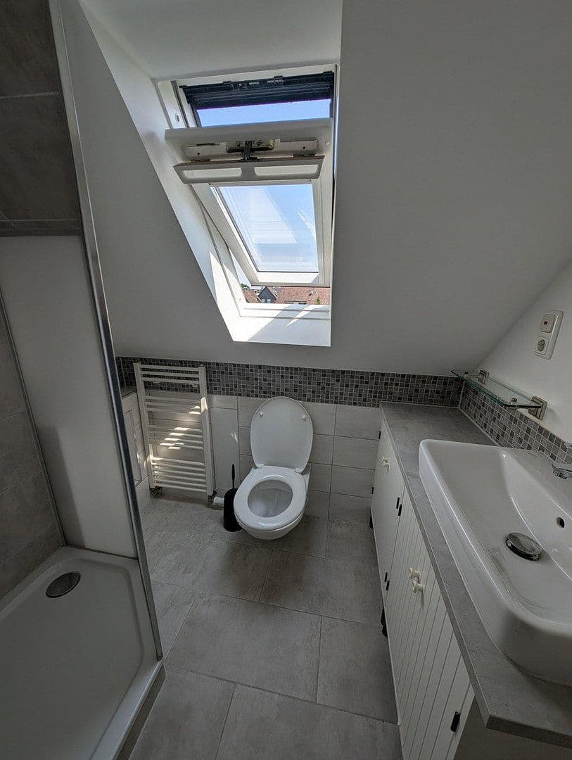 Prodej domu 170 m², pozemek 416 m², Goethestr. 6, Schwalmtal, Severní Porýní-Vestfálsko Prodej domu 170 m², pozemek 416 m², Goethestr. 6, Schwalmtal, Severní Porýní-Vestfálsko