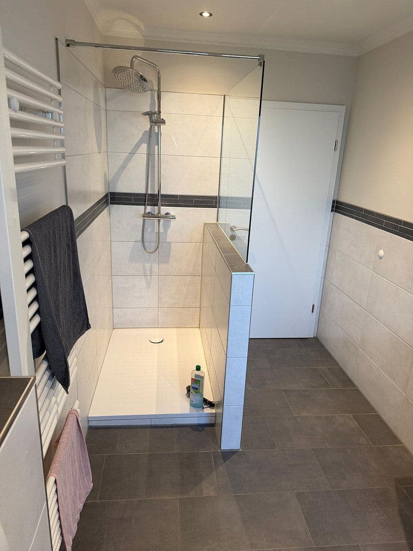 Prodej domu 117 m², pozemek 1.200 m², Am Berge 5a, Regesbostel, Dolní Sasko Prodej domu 117 m², pozemek 1.200 m², Am Berge 5a, Regesbostel, Dolní Sasko