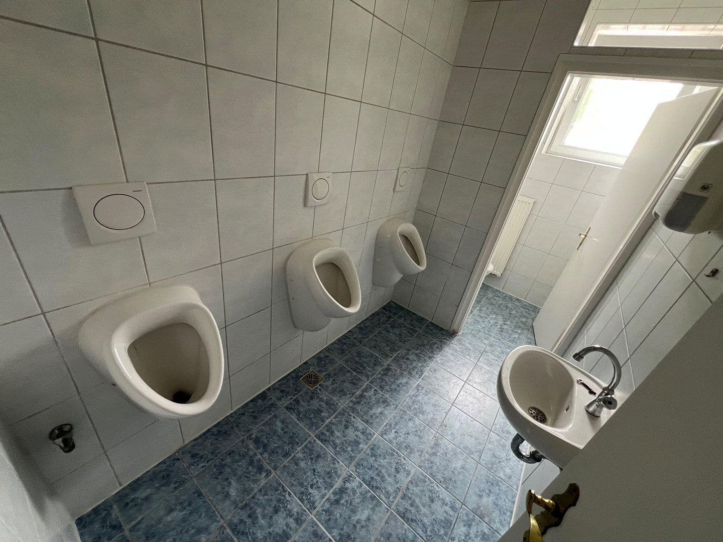 Pronájem nebytového prostoru 200 m², Gibitzenhofstraße 82, Nürnberg, Bavorsko Pronájem nebytového prostoru 200 m², Gibitzenhofstraße 82, Nürnberg, Bavorsko