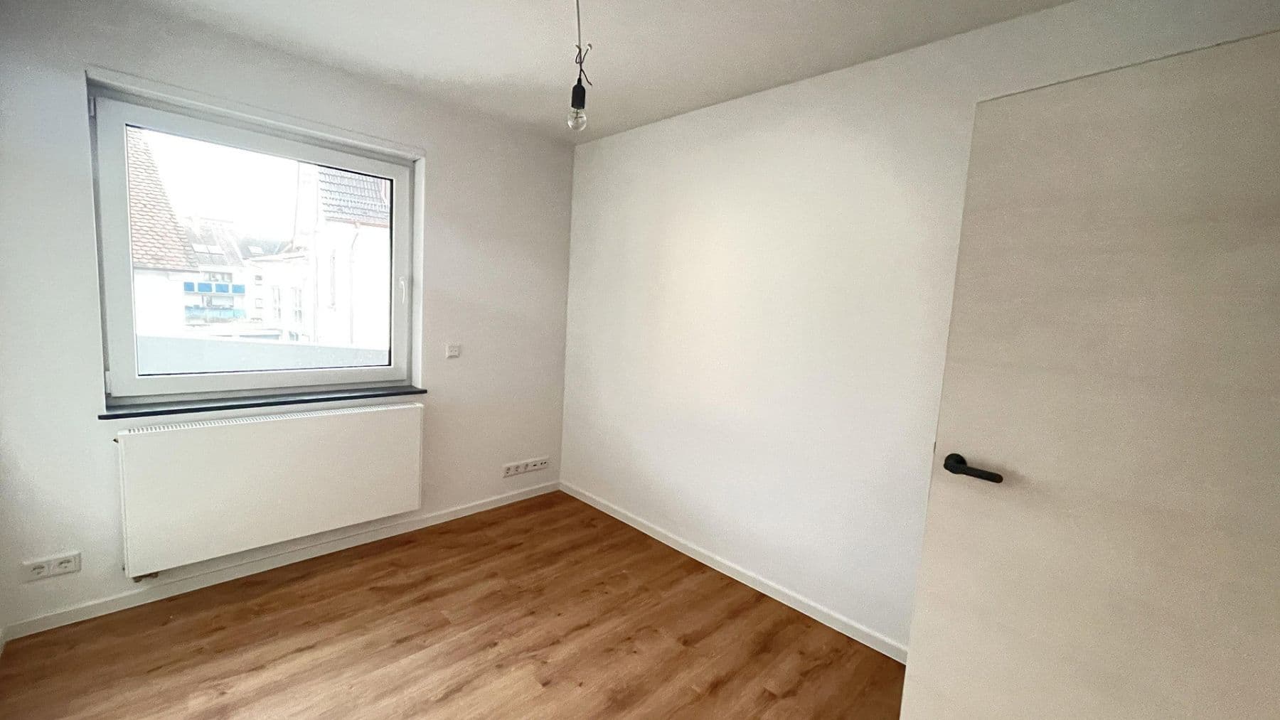 Pronájem bytu 5+1 133 m², Hemsbach, Bádensko-Württembersko Pronájem bytu 5+1 133 m², Hemsbach, Bádensko-Württembersko