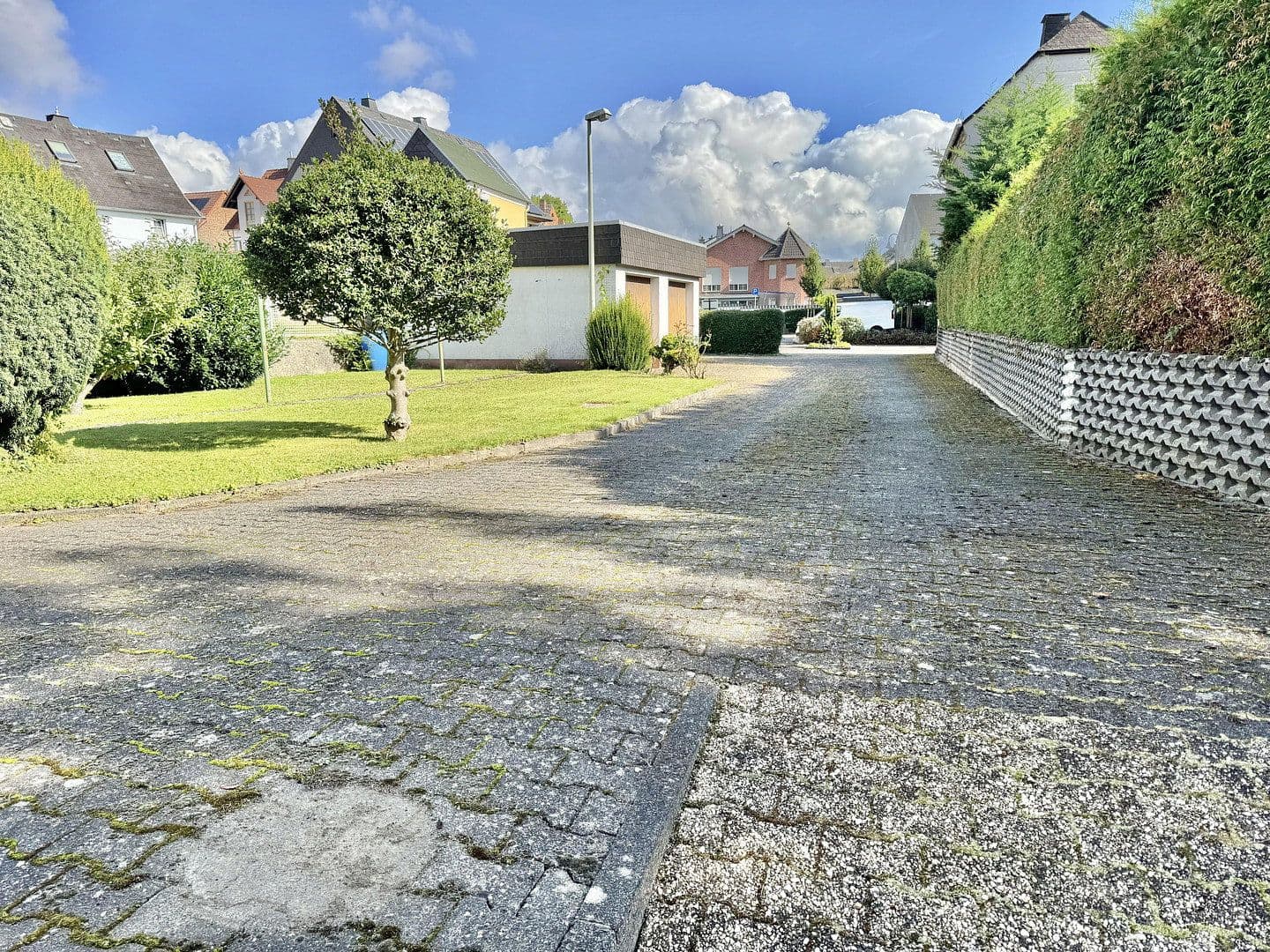 Prodej domu 232 m², pozemek 879 m², Elz, Hessen Prodej domu 232 m², pozemek 879 m², Elz, Hessen
