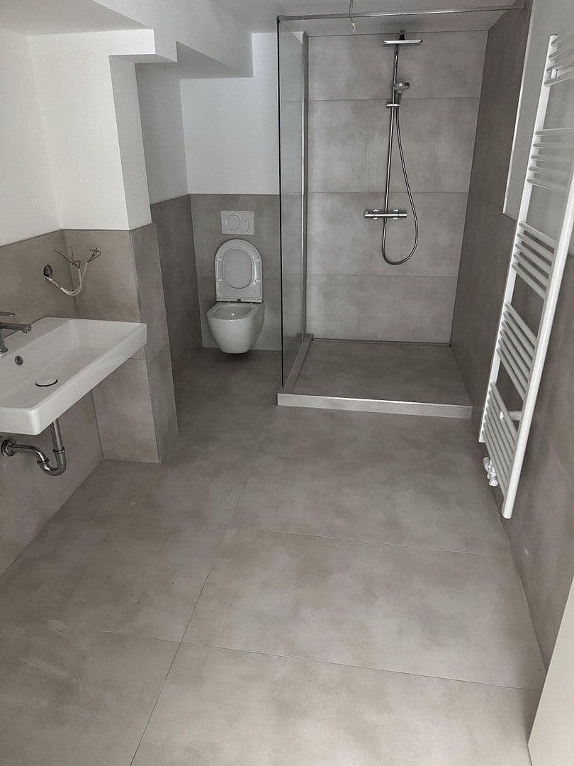Pronájem bytu 3+1 114 m², Duisburg, Severní Porýní-Vestfálsko Pronájem bytu 3+1 114 m², Duisburg, Severní Porýní-Vestfálsko