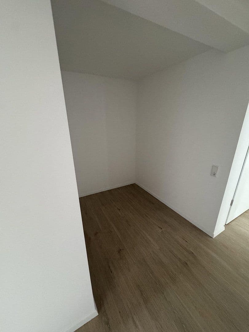 Pronájem bytu 3+1 114 m², Duisburg, Severní Porýní-Vestfálsko Pronájem bytu 3+1 114 m², Duisburg, Severní Porýní-Vestfálsko