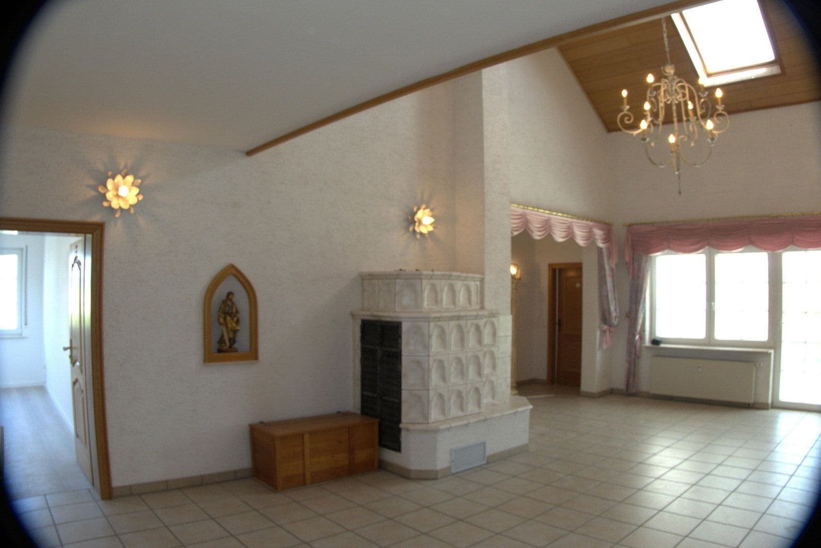 Pronájem bytu 5+1 192 m², Kastellaun, Porýní-Falc Pronájem bytu 5+1 192 m², Kastellaun, Porýní-Falc